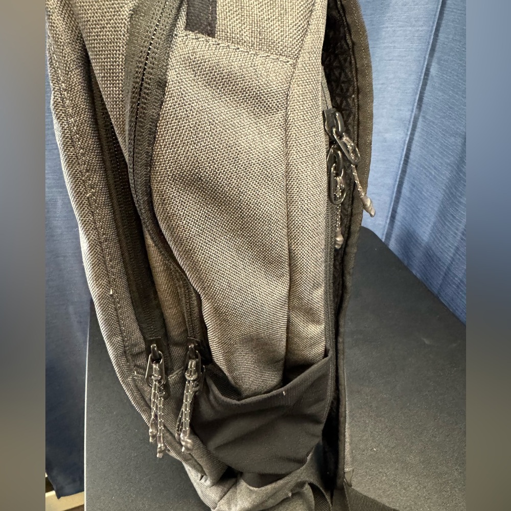 Dakine Network Gray Men's Backpack 32L - Picture 6 of 15